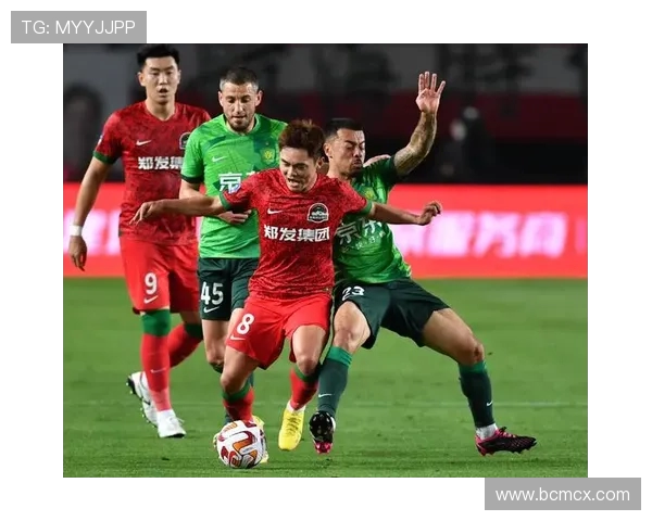 北京国安与上海申花激战正酣 双方力争全取三分决胜中超对决